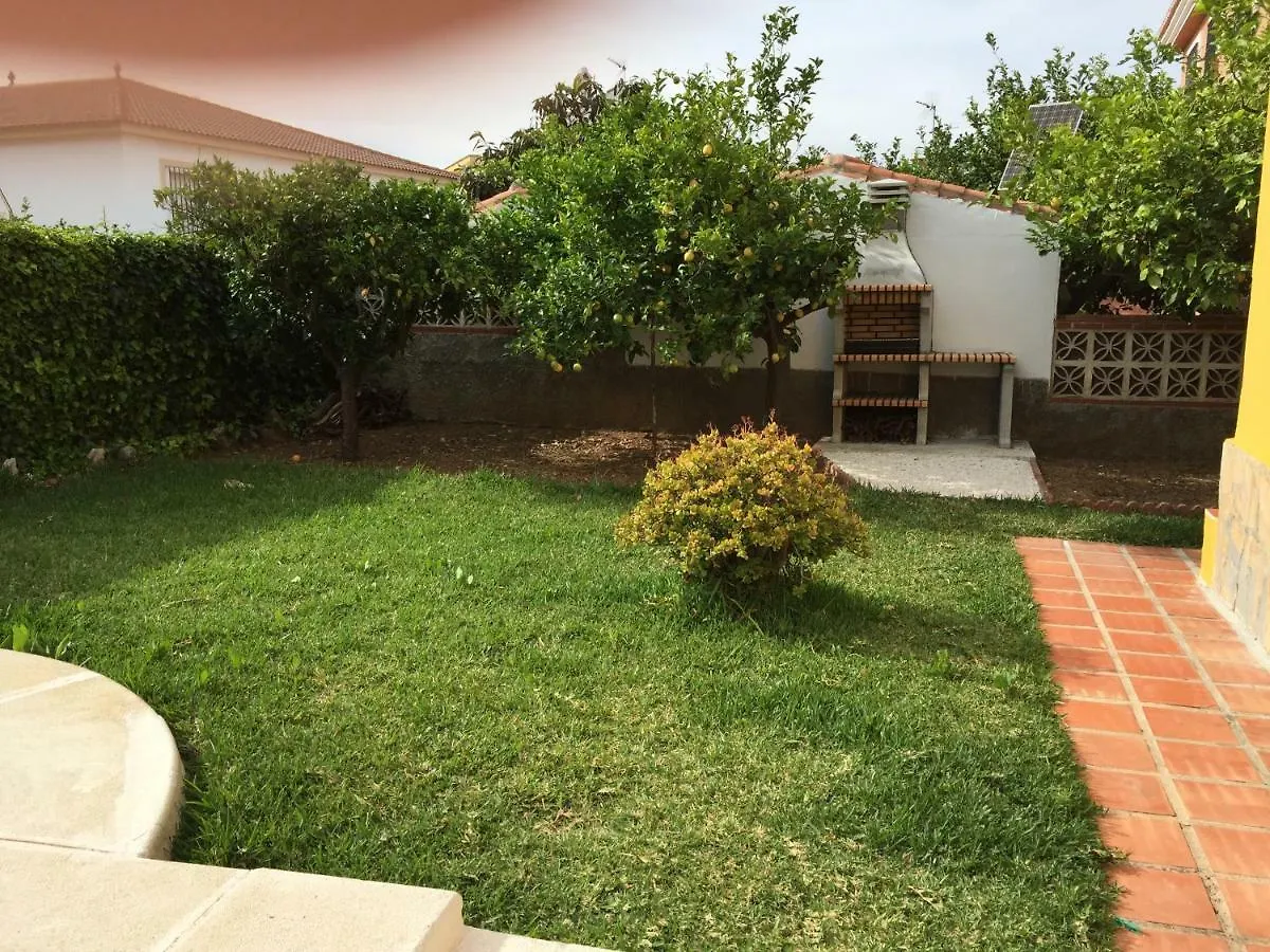 Chalet Con Barbacoa, Chimenea Y Piscina En Alhaurin De La Torre 